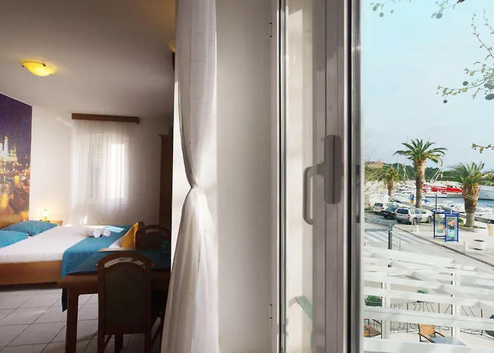 Palac -free Parking- *