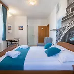 Palac -free Parking- * Baška Voda