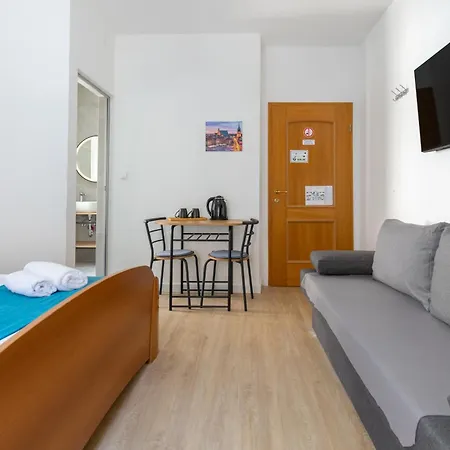 Palac -free Parking-