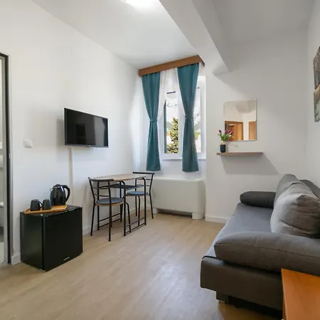 Apartment Palac -free Parking- Baska Voda