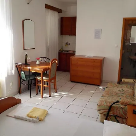 Palac -free Parking-